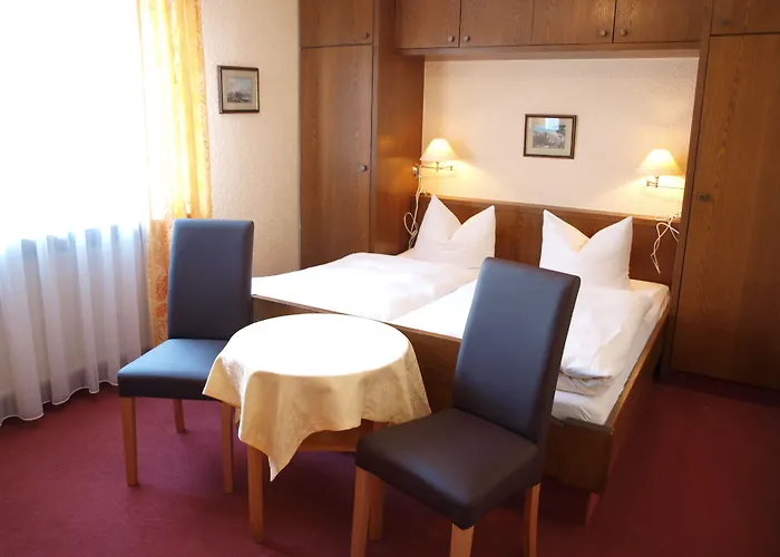 Schuster Und Gaestehaus