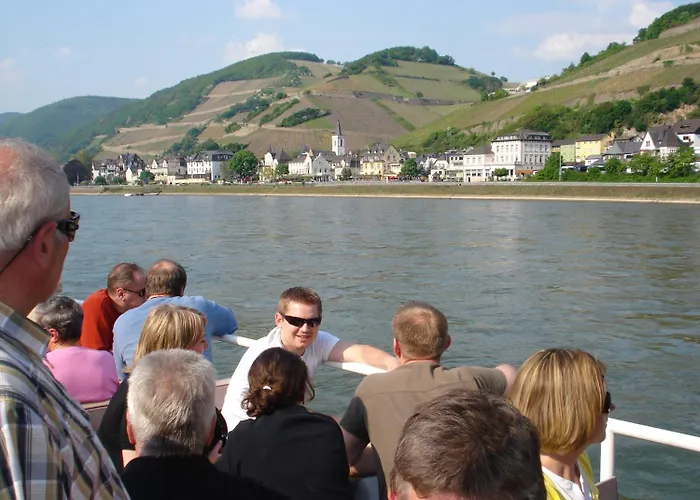 Schuster Und Gaestehaus Готель Рюдесгайм-ам-Райн